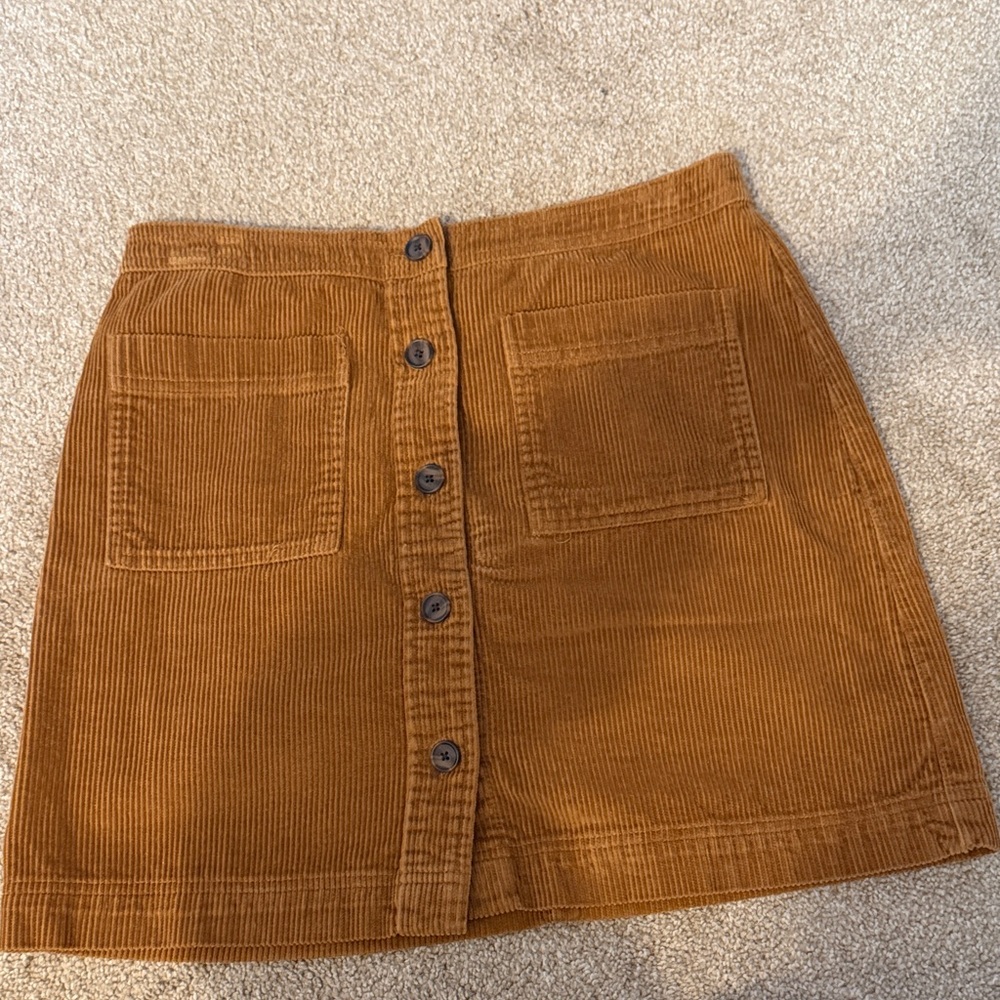 GAP Button-Front Corduroy Mini Skirt in Camel Brown